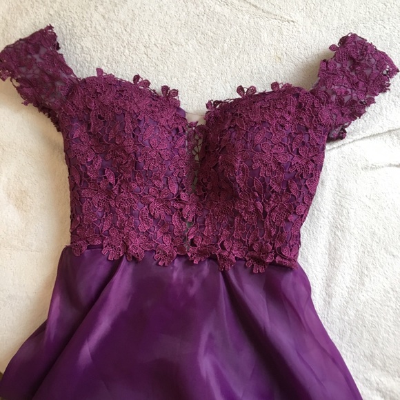 High-Low Prom Dress - Picture 5 of 7